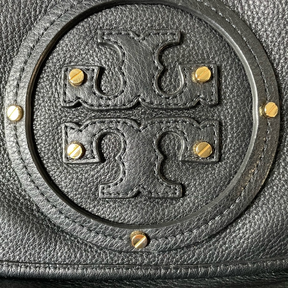 Tory Burch Black Leather Crossbody Bag with Gold Hardware - Picture 3 of 7